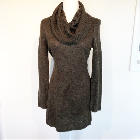 H&M Sweaters - H & M Olive Turtle Neck Cowl Tunic Sweater S